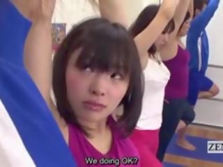 Titruar japoneze yoga tendosje klasë e çmendur mbledhje