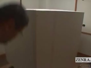 Poslepu japonská ženy escorted do box subtitles