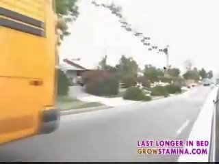 Adoleshent bëj ajo në një autobuz me aziatike guy1